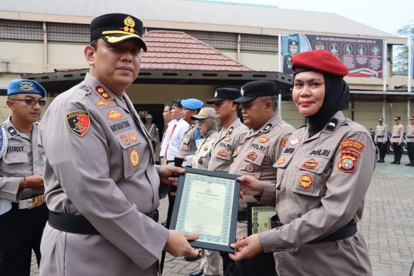 Kapolres Tanjung Priok Pimpin Upacara Kenaikan Pangkat