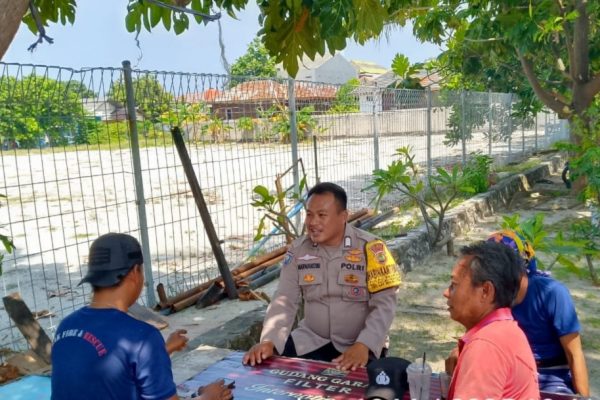 Bhabinkamtibmas Pulau Pramuka Sambangi Tokoh Masyarakat, Perkuat Sinergi Tangkal Premanisme