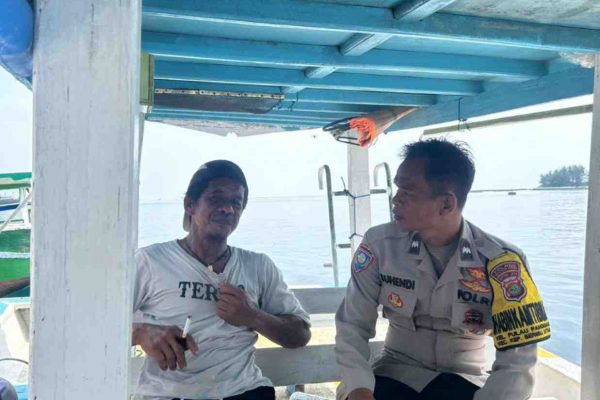 Bhabinkamtibmas Pulau Panggang Gandeng Tokoh Masyarakat Cegah Premanisme dan Judi Online