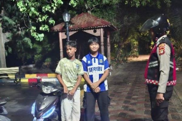 Polsek Kepulauan Seribu Selatan Gelar Patroli Malam Perintis Presisi, Himbau Warga Waspadai Gangguan Kamtibmas dan Judi Online