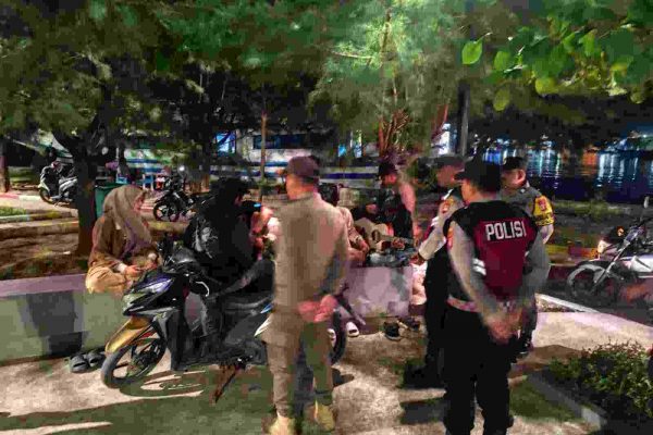 Patroli Malam Perintis Presisi Polsek Kepulauan Seribu Utara Antisipasi Tawuran, Premanisme, dan Judi Online