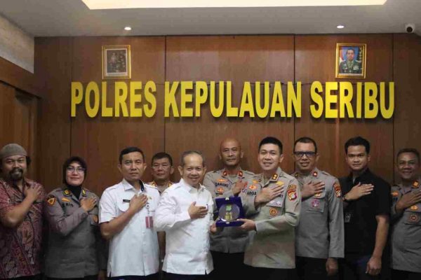 Kapolres Kepulauan Seribu Terima Kunjungan Kerja Bupati, Bahas Sinergi Program Strategis dan Ketahanan Pangan