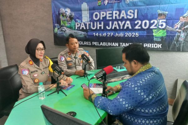 Polres Pelabuhan Tanjung Priok Sosialisasikan Ops Patuh Jaya 2025 Lewat Siaran Radio