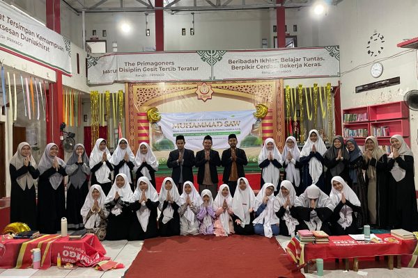 Pesantren Leadership Daarut Tarqiyah Primago Kampus Putri Gelar Maulid Nabi Muhammad SAW