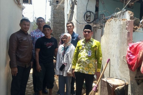 Camat Pancoran Mas Apresiasi Sinergi Penanganan Rumah Roboh di Rangkapan Jaya Lama