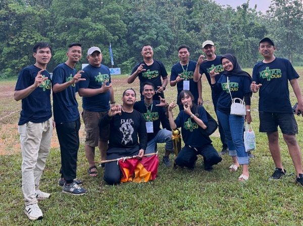 Jajaran Karang Taruna Kelurahan Cipayung Jaya selaku panitia acara Turnamen Sepak Bola U-15 Open.(Foto : Edisi.id)