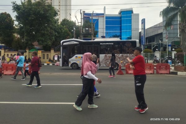Bebas Berkeliaran di Area CFD, BisKita Pertontonkan Kinerja Buruk Bidang Transportasi dan Lalin Dishub