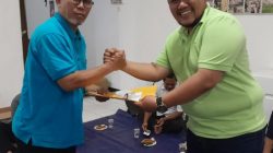 Haikal (Kokoy) Ketua RT5/RW2, Bersama H. Ugan Ganda Winata Ketua RW2, Kelurahan Depok, Kecamatan Pancoran Mas, Targetkan Wilayahnya Bersih Bebas Sampah.(Foto : Edisi.id)