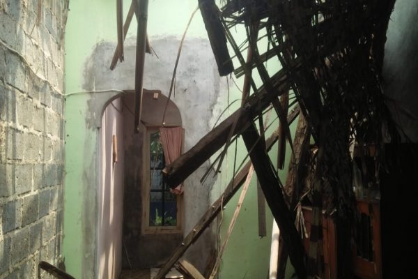 Konstituen Supian–Chandra Sesalkan Lambannya Proses SK Walikota Pada Kasus Rumah Roboh Warga Rentan