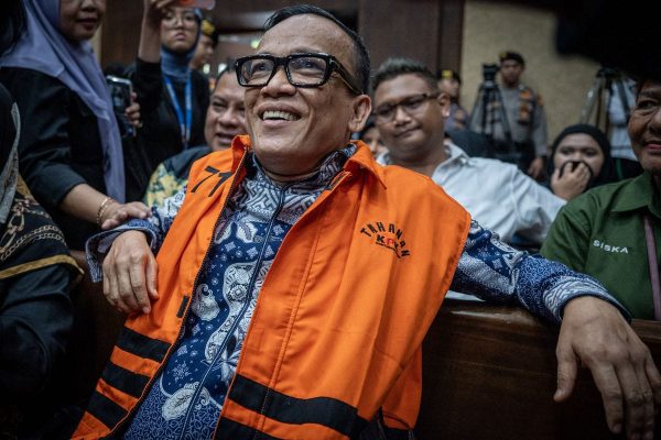 Noel Kritik OTT KPK di Sidang Tipikor, Singgung “Negara dalam Negara” hingga Bernyanyi “OTT Bocil”