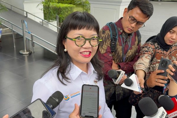 Wamendikti Saintek Stella Christie Sentil Viral Konten “Cukup Saya WNI”: Beasiswa Itu Amanah, Bukan Fasilitas!