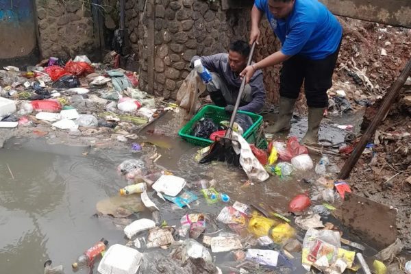 DPUPR Depok Rampungkan Normalisasi Kali dan Situ di 9 Titik, Libatkan Puluhan Personel Satgas