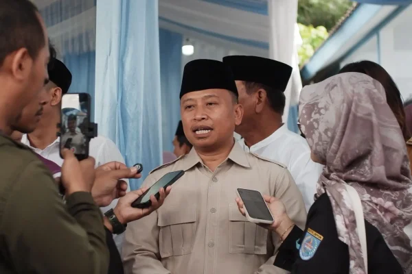 Supian Suri Sampaikan Duka Mendalam atas Wafatnya Try Sutrisno, Depok Kibarkan Bendera Setengah Tiang