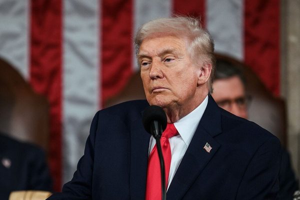 Trump Ngamuk! Iran Tarik ‘Tarif Tol’ di Selat Hormuz, Sebut Langgar Gencatan Senjata