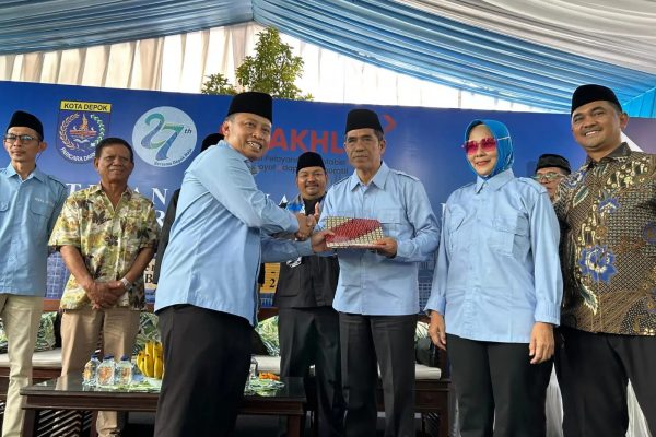 Pesan Wali Kota Depok di Bedahan: RT-RW Garda Terdepan Pelayanan, Kunci Utamanya Syukur dan Sabar