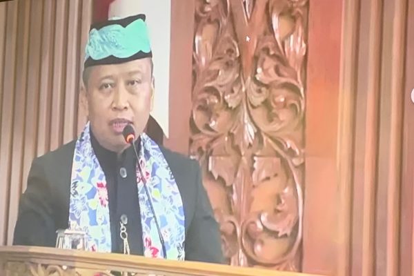 Hadiri Rapat Paripurna DPRD dalam Rangka HUT Ke 27 Kota Depok, Walikota Depok Tegaskan Perkuat Kolaborasi Atasi Sampah dan Kemacetan