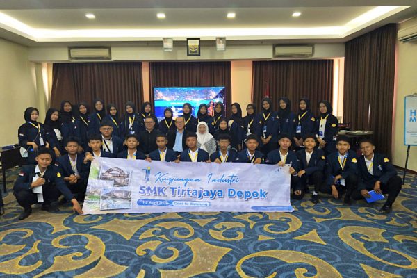 Bersama Dirgantara IAI Tour Travel Depok, SMK Tirtajaya Gelar Kunjungan Industri Tahun 2026 ke Bandung