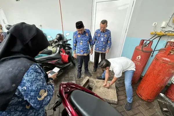 Satgas MBG Depok Sidak SPPG Kalimulya, Pastikan Limbah Tak Cemari Lingkungan
