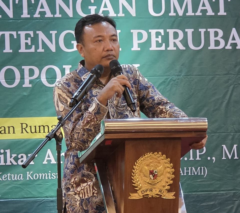 Chamad Hojin Direktur eksekutif Pusat Polling Indonesia
