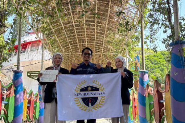 Mahasiswa Prodi Manajemen UNIMUGO Buktikan Kompetensi Bisnis, Sukses Raih Juara 3 Bisnis Craft MCEBI 2026