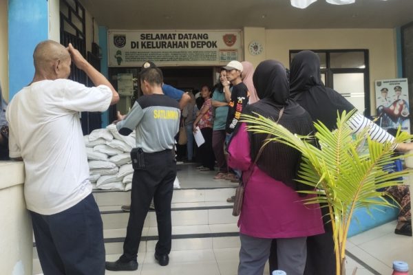 Willy Beslar Soroti Carut Marut Desil dalam Penyaluran 10.047 Bangpang 2026 di Kelurahan Depok