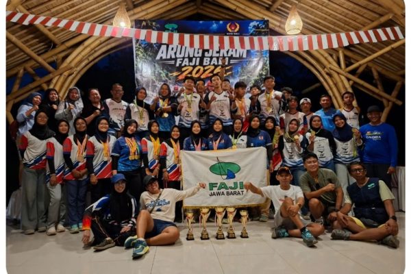 Keren Banget! Tim Arung Jeram Depok Berhasil Menyumbang 4 Medali Emas untuk Jawa Barat 🔥
