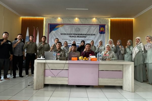 SMK Terpadu Al-Ikhwan Tasikmalaya Gelar Workshop Daya Juang dan Spirit Ruh Mudarris Bersama Konsultan Sekolah Alumni Gontor.