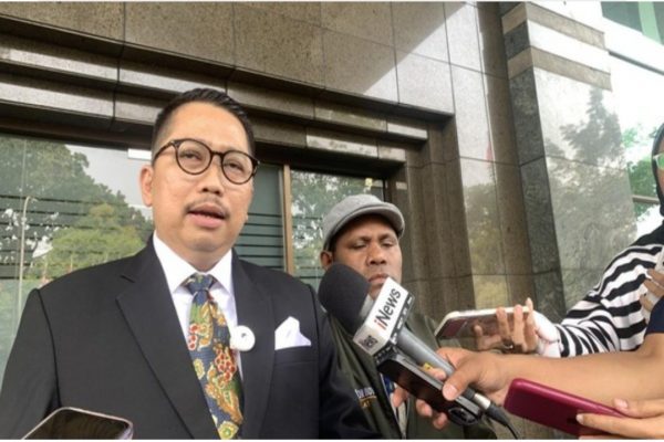Parah! Diusir Saat Sidang, Ahli Hukum M. Rullyandi Resmi Laporkan 3 Hakim MK ke MKMK!😱